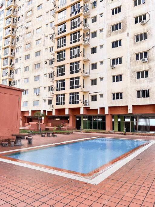 Ct Pelangi Mall Apartment